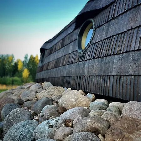 Privaatne Puhkemajutus Saunaga Campsite *