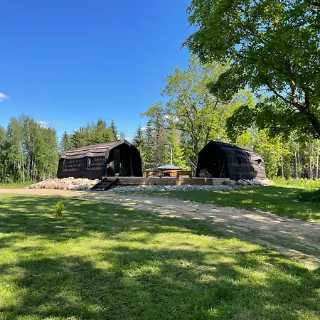 Privaatne Puhkemajutus Saunaga Campsite